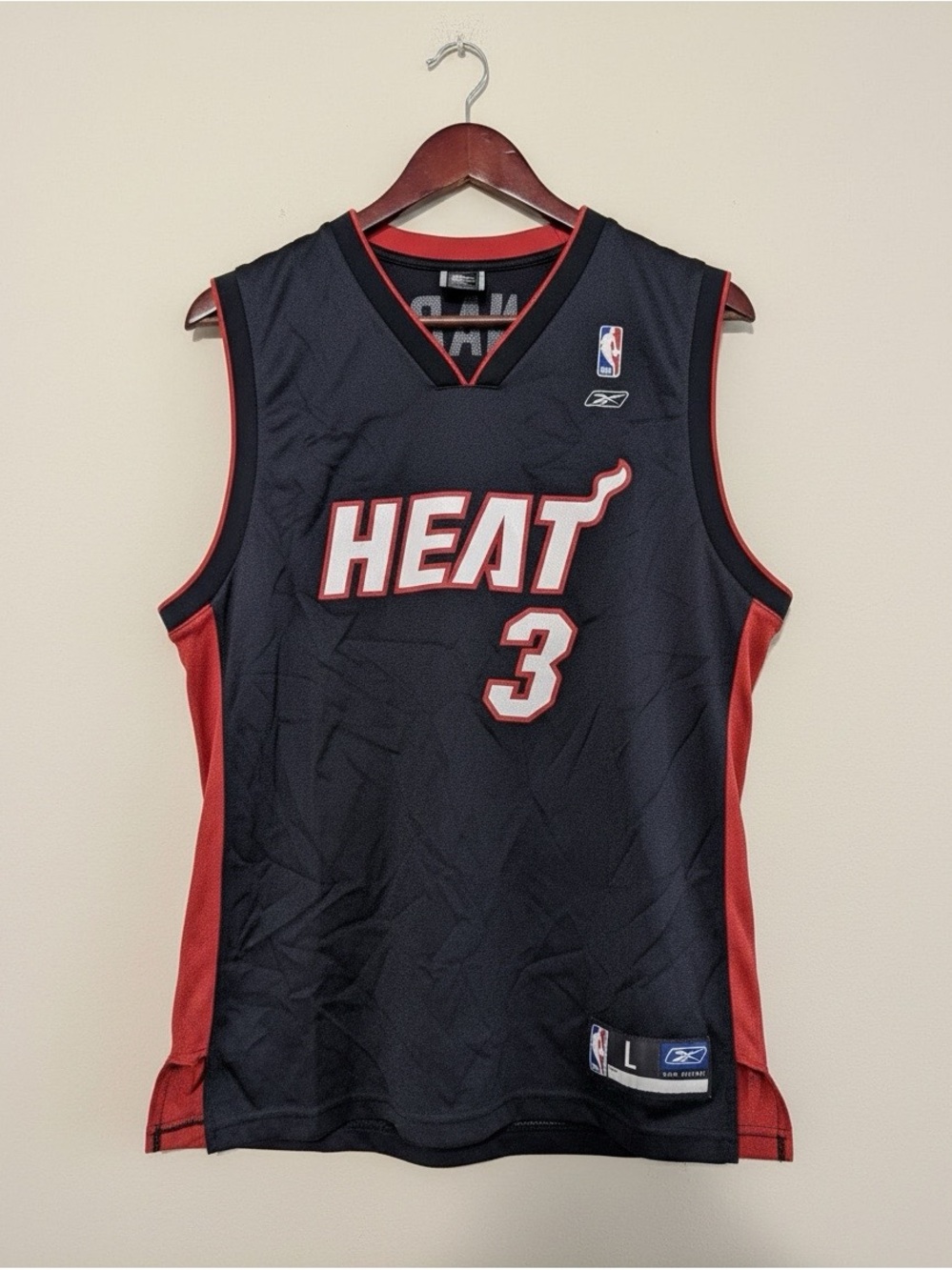 Y2K Reebok 2004-06 NBA 
Miami Heat Dwayne Wade Number 3
Black Jersey Men’s L